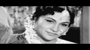 Wo Aurat Hai Jo Insano Ki Lyrics - Nirupa Roy | Ashok Kumar | Manoj Kumar | Mohammed Rafi