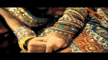 Yaar Teri Bewafai Kaa Lyrics - Akshaye Khanna | Sonali Bendre | Mahalakshmi Iyer