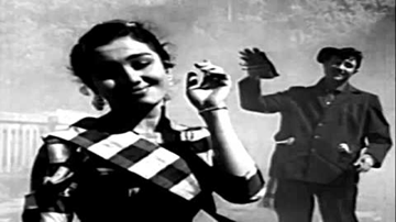 Yeh Aankhen Uff Yun Maa Lyrics - Pran | Asha Parekh | Dev Anand | Lata Mangeshkar | Mohammed Rafi