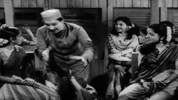 Yeh Duniya Rail Niraali Lyrics - Sunil Dutt | Padmini | Baby Naaz | Mohammed Rafi