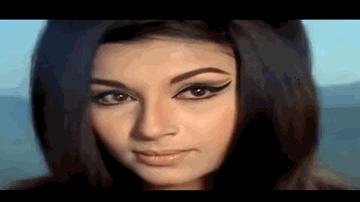 Zulfo Ko Hata Le Lyrics - Mumtaz | Pran | Sharmila Tagore | Mohammed Rafi
