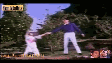 Zulfon Mein Chhupana Lyrics - Mumtaz | Jeevan | Deepak Kumar | Hemlata | Mohammed Rafi
